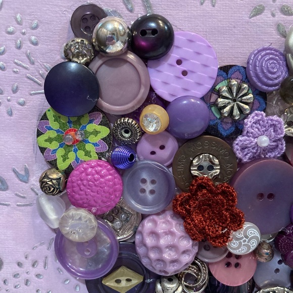 Framed Purple Button Heart - Picture 4 of 13